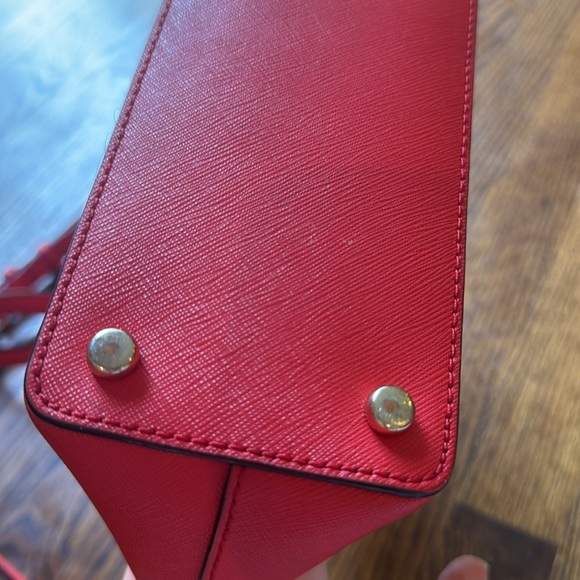 Kate Spade Crosshatch Leather Red Cameron Street Lucie Crossbody bag. Damage. - Picture 5 of 11
